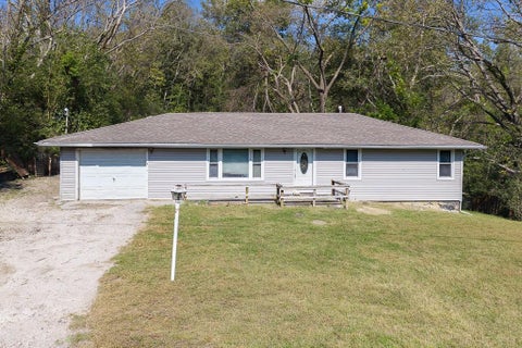 Photo of 5530 sloan Avenue, Kansas City, KS 66104 (MLS # 2647104)
