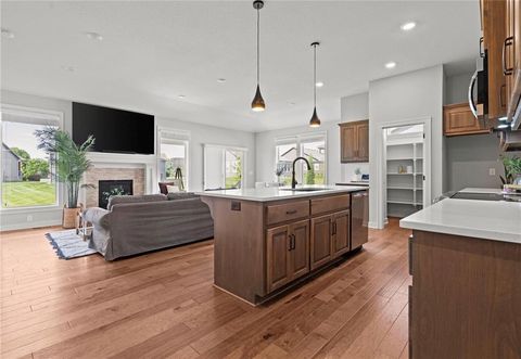 1532 SW Arbor Valley Drive Lee's Summit MO 64082