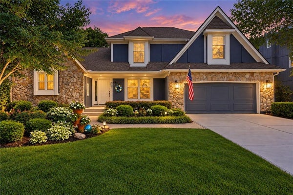 12808 W 121ST ST, OVERLAND PARK, KS 66213 - Image ec6abfea599a9eeb1814c7c775f05ab4/895707361