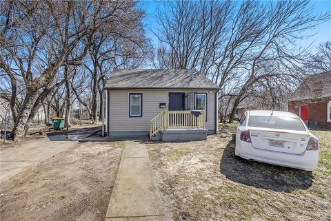 1825 Askew Avenue, Kansas City, MO 64127 - MLS#: 2535643