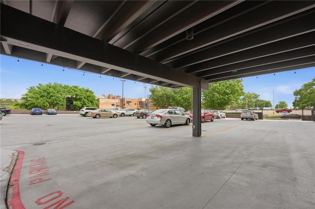 700 E 8th Street 14N
