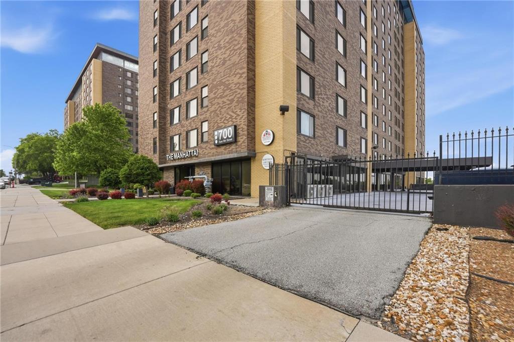700 E 8th Street 14N