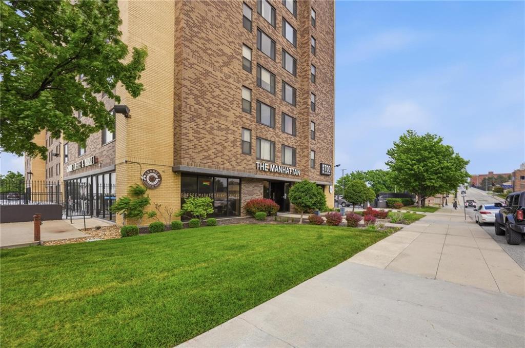 700 E 8th Street 14N