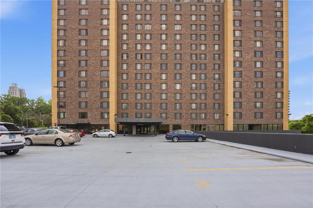 700 E 8th Street 14N