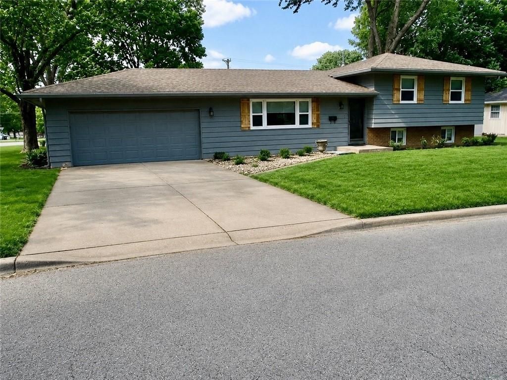 Photo of 311 Jackson Avenue, Garnett, KS 66032 (MLS # 2618380)
