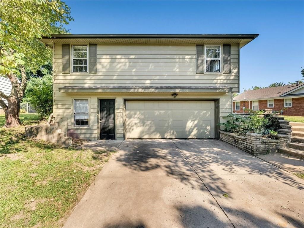 24 NW GREENTREE Lane