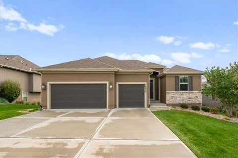 Photo of 18909 Corbin Street, Spring Hill, KS 66083 (MLS # 2649046)