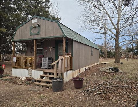 46 W Coronado Cove, Mound City, KS 66056 - #: 2596907