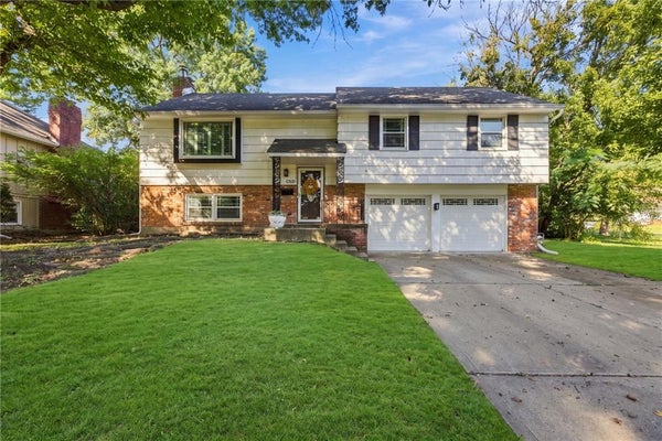 6624 MARTY ST, MISSION, KS 66202 - Image ecb7d452c54cd91e824a70eb2bc9843d/1786595805