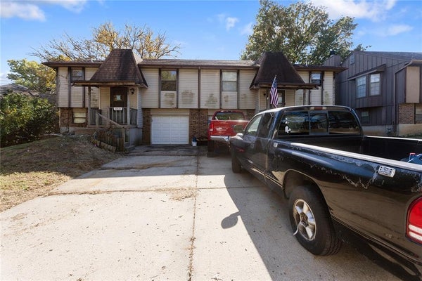 17409 & 17411 E 41ST TERRACE S, INDEPENDENCE, MO 64055 - Image ecbcd08770bf937556c0d30abb895652/2239097134