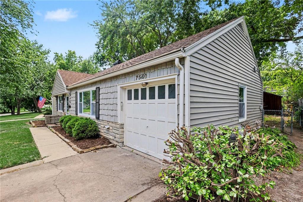 7540 Rainbow Drive