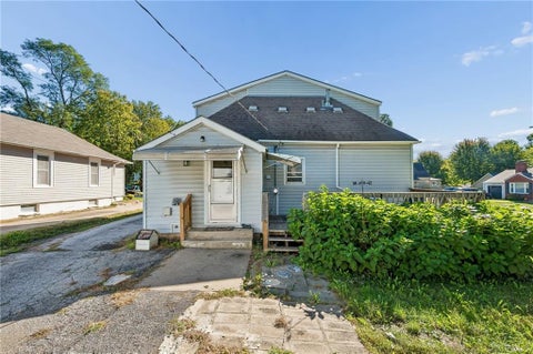 Tiny photo for 126 S Fairview Avenue, Liberty, MO 64068 (MLS # 2645112)
