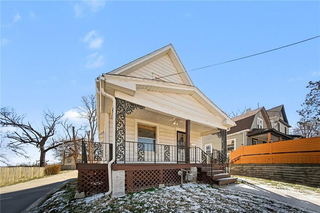 Photo of 1129 Cleveland Avenue, Kansas City, KS 66104 (MLS # 2607562)