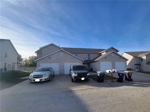 10620-10626 N Locust Court Kansas City MO 64155