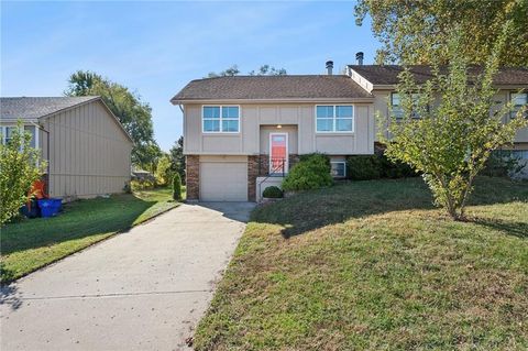 1033 E Huntington Place, Olathe, KS 66061 - #: 2584269
