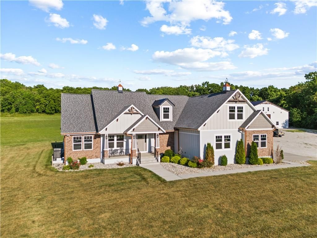 Photo of 1703 SW Hawes Lane, Oak Grove, MO 64075 (MLS # 2597533)