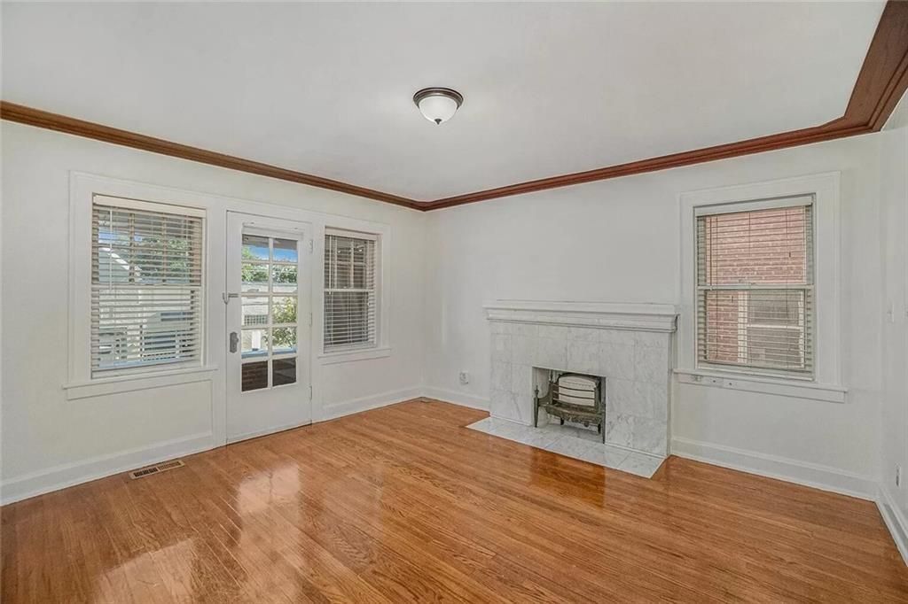 Photo of 317 E 43rd Street #1E, Kansas City, MO 64111 (MLS # 2592623)