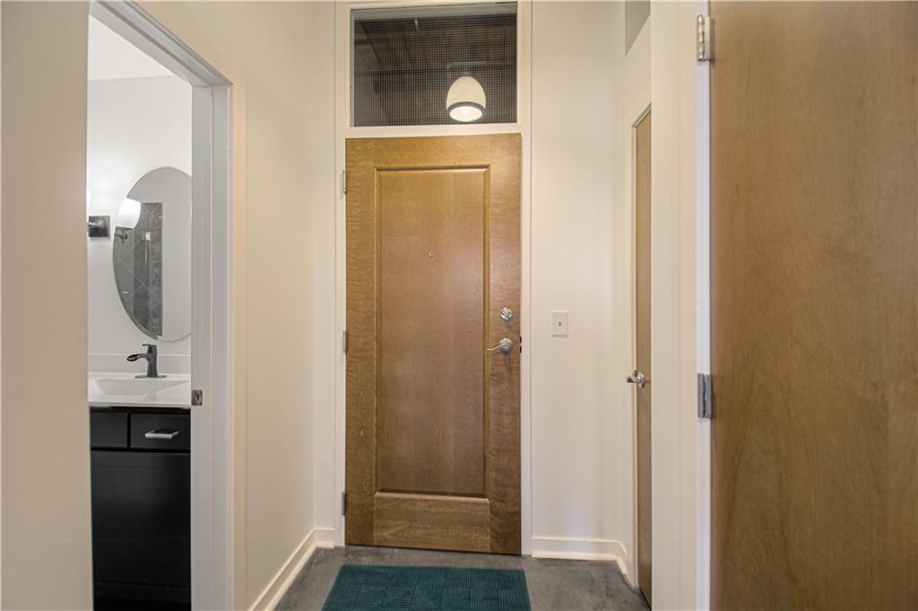712 Broadway Boulevard 502