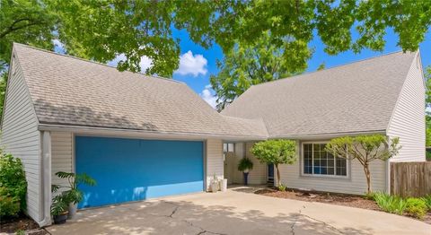 Photo of 221 Deerfield Lane, Lawrence, KS 66049 (MLS # 2628501)