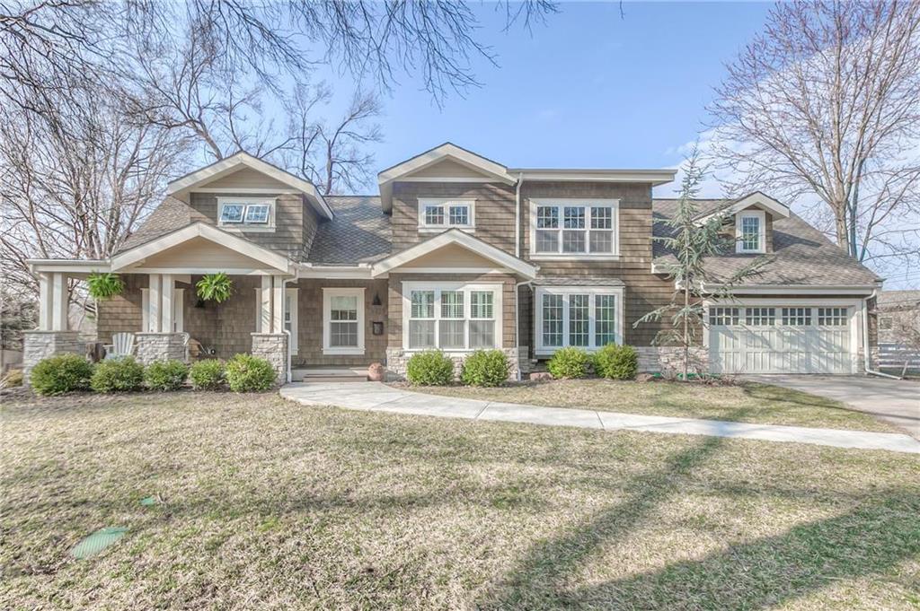 Photo 1 of 34 — 3225 W 81st Terrace, Leawood, KS 66206