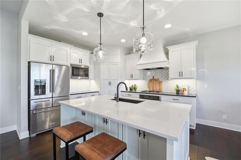 Photo of 17404 Richards Street, Overland Park, KS 66221 (MLS # 2616249)