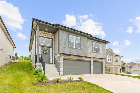 6745 Prairie Lane, Parkville, MO 64152 - #: 2620342