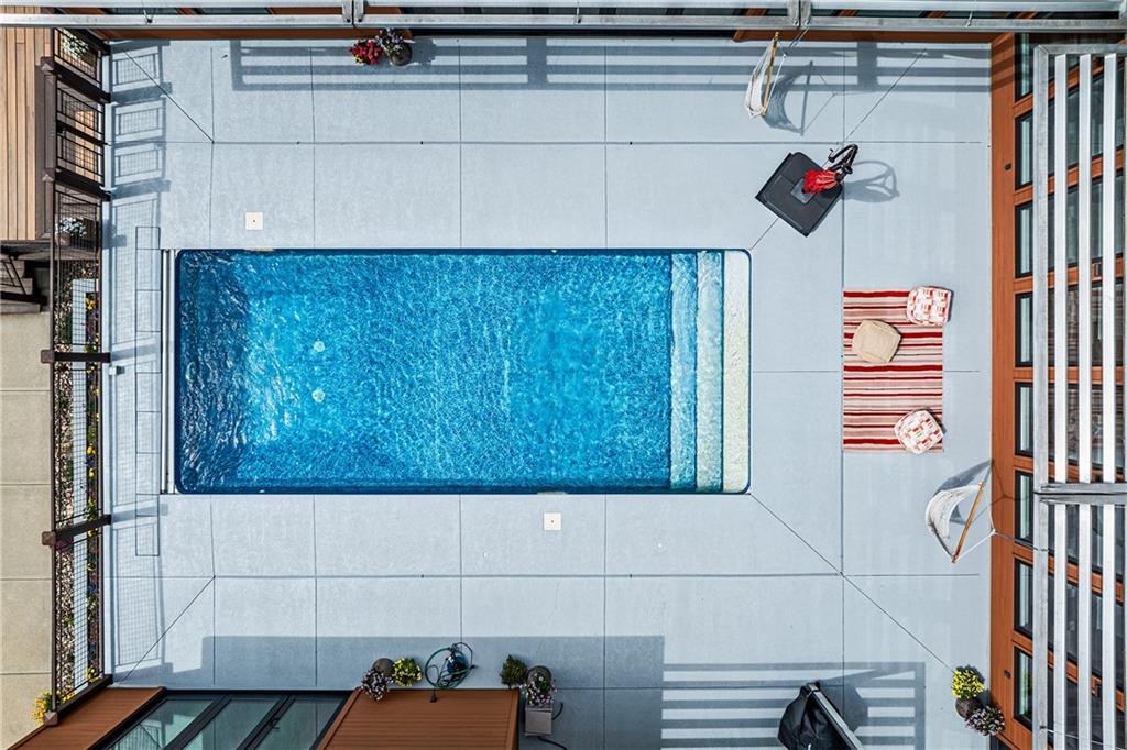 Country Club, Missouri 64505, United States, 5 Bedrooms Bedrooms, ,6 BathroomsBathrooms,Residential,Active,63490