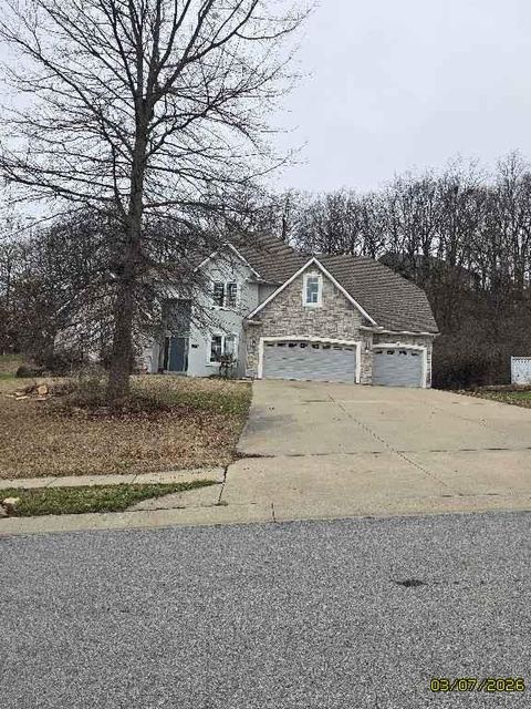 Photo of 6826 N Charleston Drive, Kansas City, MO 64119 (MLS # 2616106)