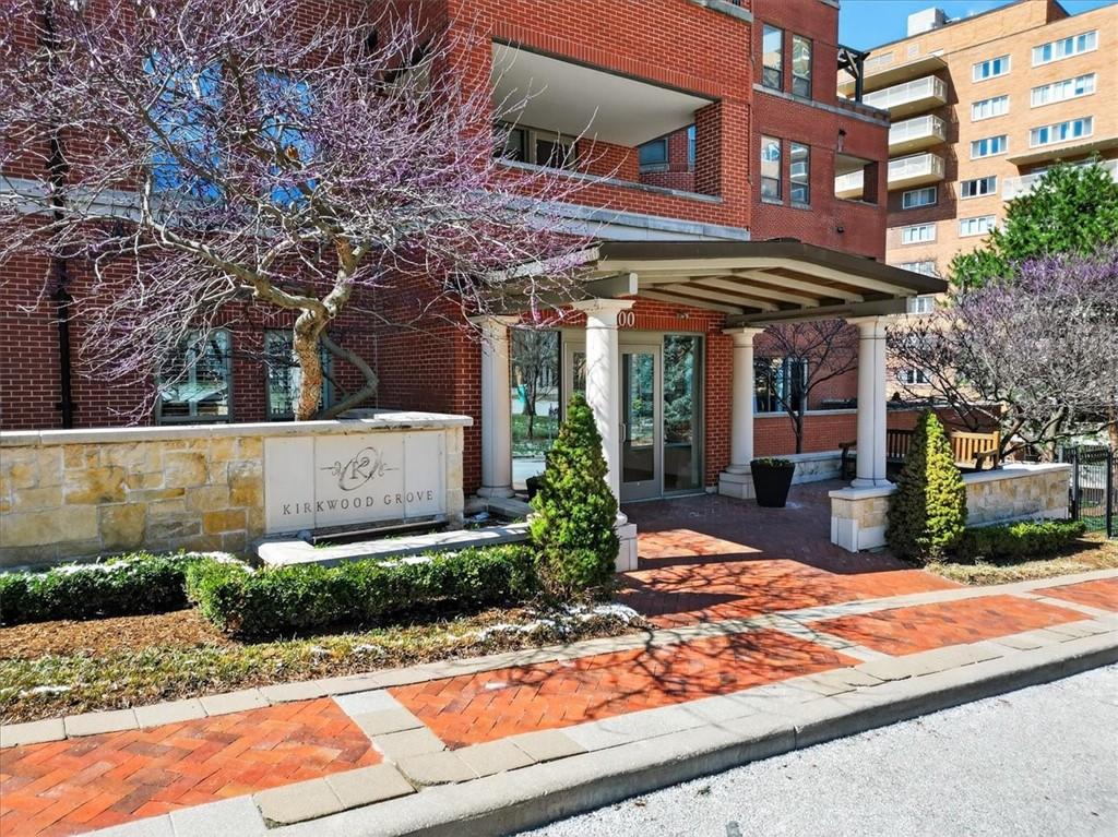 4900 Central Street 104