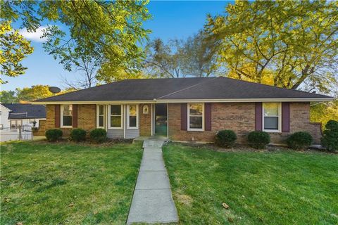 Photo of 2208 Sunset Court, Leavenworth, KS 66048 (MLS # 2585324)