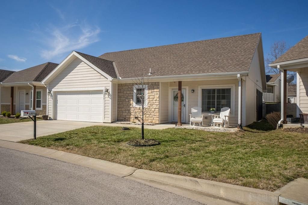 Photo of 1771 S Park Drive, Tonganoxie, KS 66086 (MLS # 2608242)