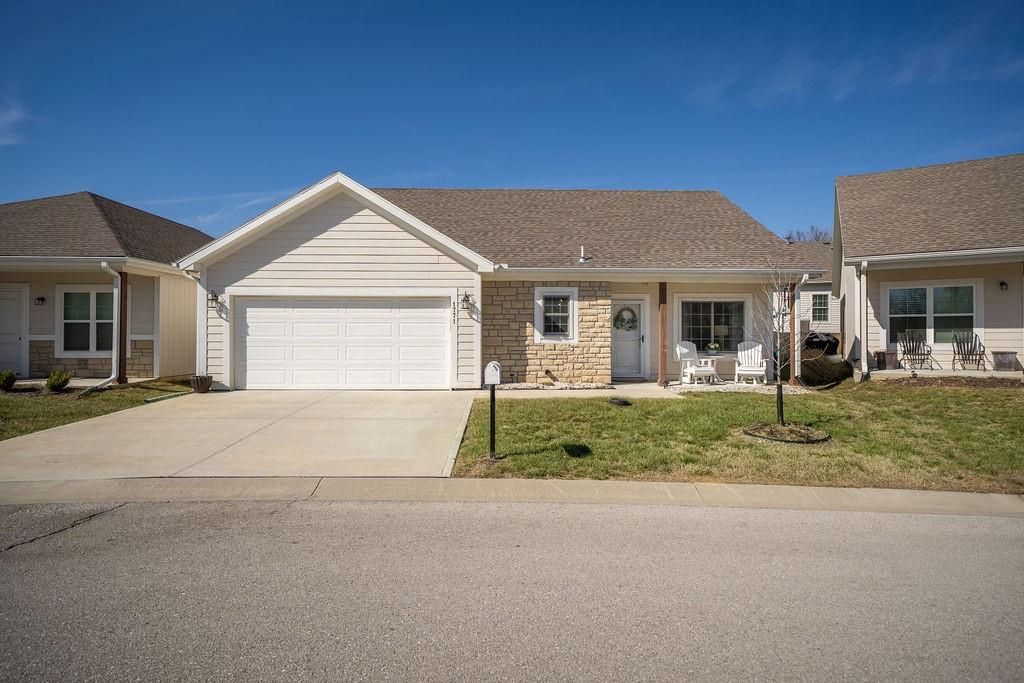 Photo of 1771 S Park Drive, Tonganoxie, KS 66086 (MLS # 2608242)