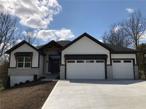 309 SW 17th Street, Oak Grove, MO 64075 - #: 2519504