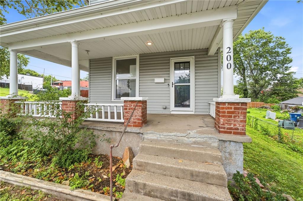Photo of 200 N 16th Street, Kansas City, KS 66102 (MLS # 2626675)
