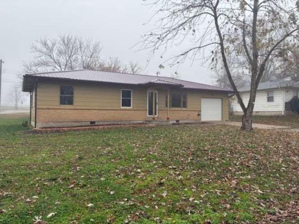 Photo of 118 Crescent Drive, Lincoln, MO 65338 (MLS # 2598616)