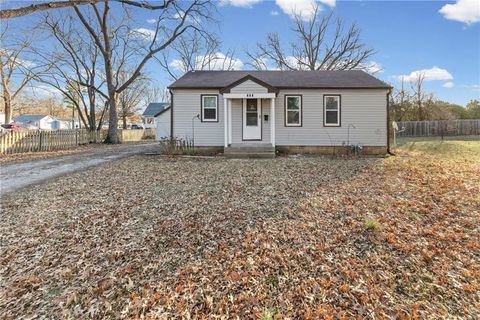 909 S Maple Street, Ottawa, KS 66067 - MLS#: 2592261