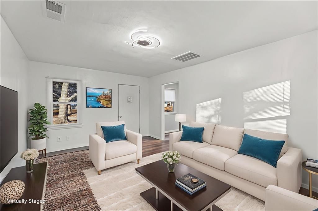 Photo of 909 S Maple Street, Ottawa, KS 66067 (MLS # 2592261)