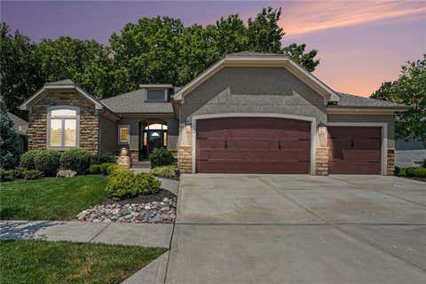 Photo of 10604 W 132nd Place, Overland Park, KS 66213 (MLS # 2631264)