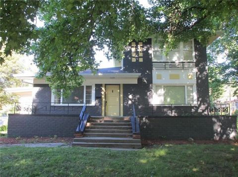 Photo of 1612 S Olive Street, Pittsburg, KS 66762 (MLS # 2619816)