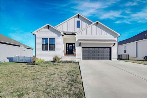 Photo of 25074 W 142nd Street, Olathe, KS 66061 (MLS # 2581551) Photo of 25074 W 142nd Street, Olathe, KS 66061 (MLS # 2581551)