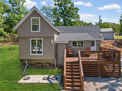 Photo of 10057 Otter Road, Clinton, MO 64735 (MLS # 2617921)