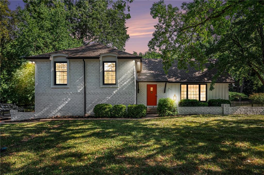3322 W 95th Street