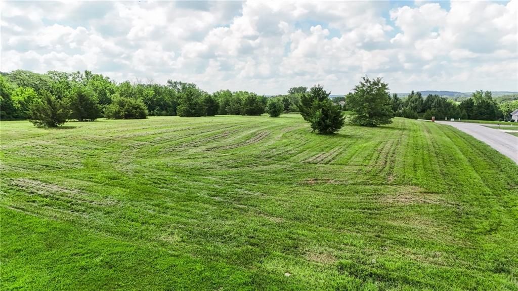 Photo of 7 E 1531 Road, Lawrence, KS 66046 (MLS # 2632251)