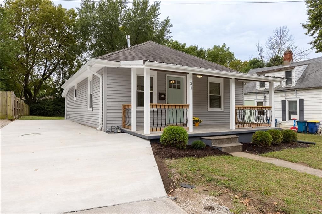 Photo of 21 Cedar Street, Liberty, MO 64068 (MLS # 2581547)