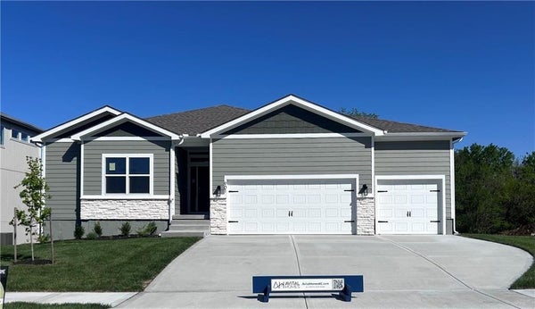 901 REED DR, RAYMORE, MO 64083 - Image ee7457fc0a9becf9a2eaa8ea1dcb3043/1579652684