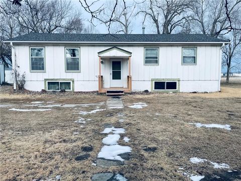 4722 Prairie Avenue Shawnee KS 66226