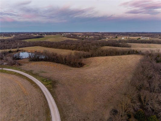 NW MOORE RD, KANSAS CITY, MO 64153 - Image ee984ad9ca3432f2cd3c337464a2d01b/4137428174