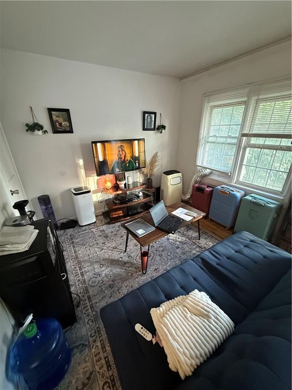 1132-1134 Everett Avenue