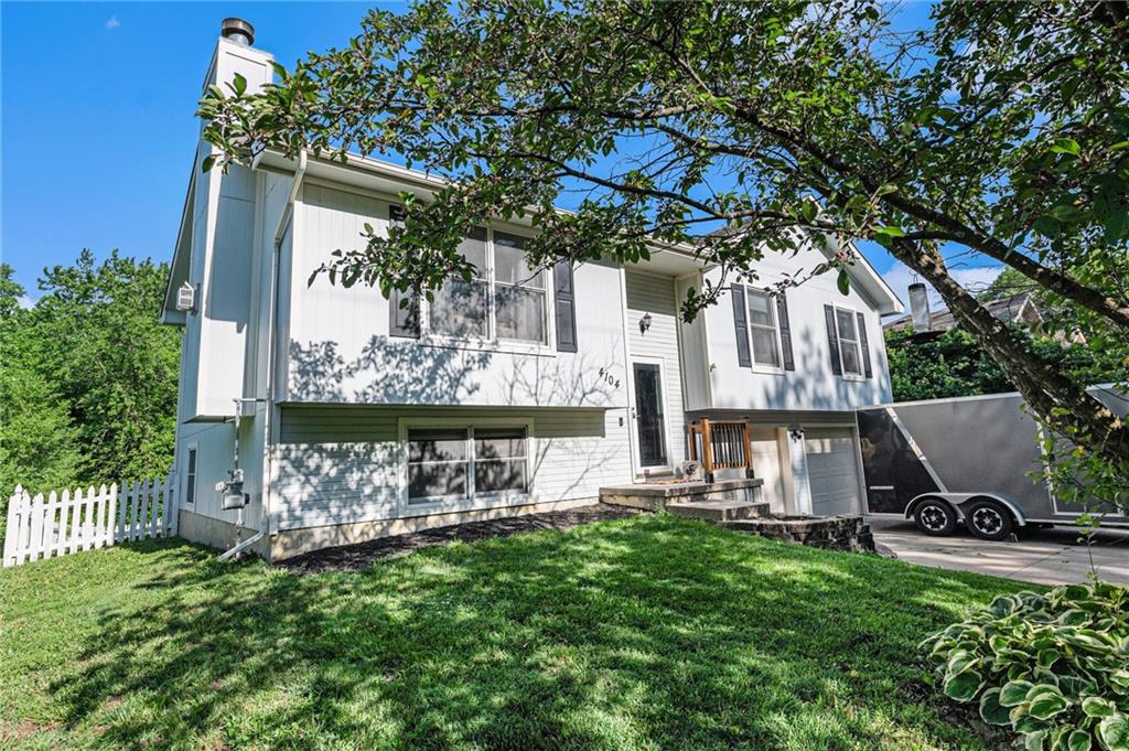 4104 Lakeview Drive