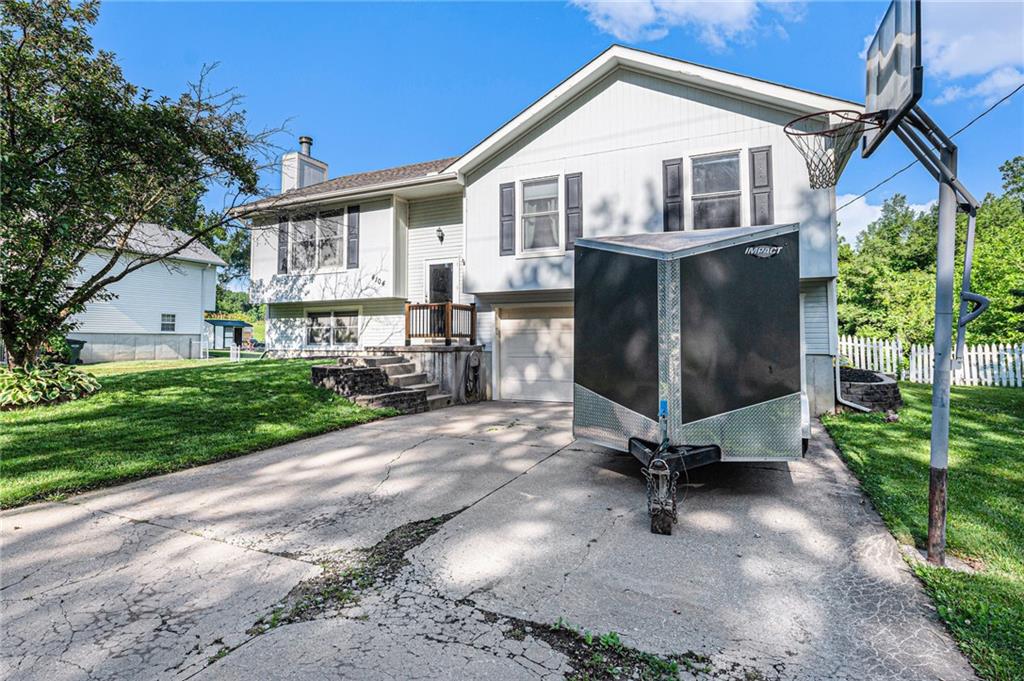 4104 Lakeview Drive